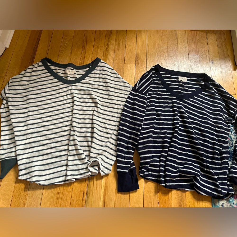 Bundle of 2 size medium Lou & Grey thermals